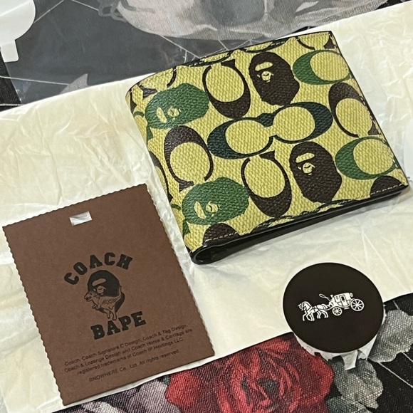 NWT COACH x BAPE SIGNATURE CANVAS W/APE HEAD BLACK COPPER/CAMO COIN MENS WALLET - Picture 8 of 16
